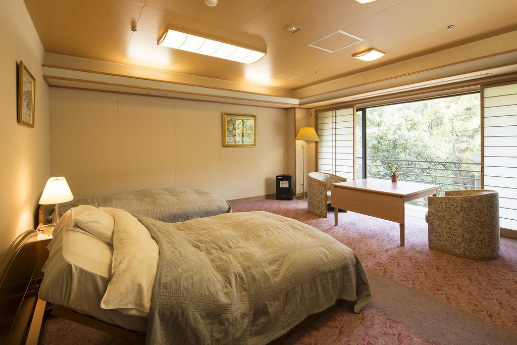 Kasenkyo Izutsuya Hotel Shin'onsen Ruang foto